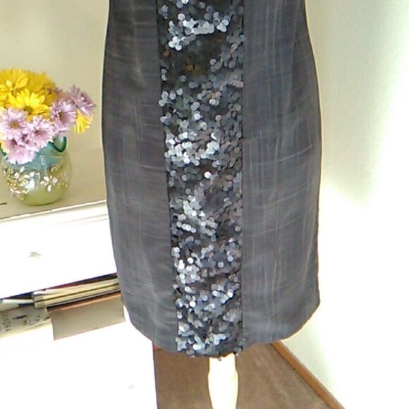 Simply Vera Shift Dress - Picture 3 of 9